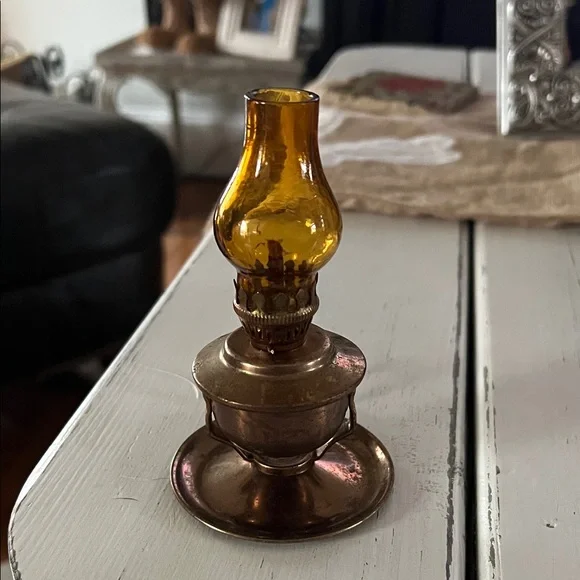 Amber Glass Mini Oil Lamp - Decorative Home Accent - Picture 4 of 6